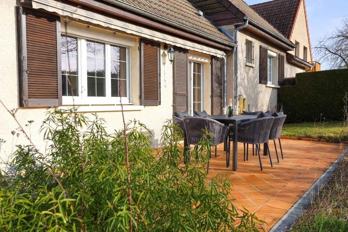 La Villa Fontaine Moussy  Buitenkant foto